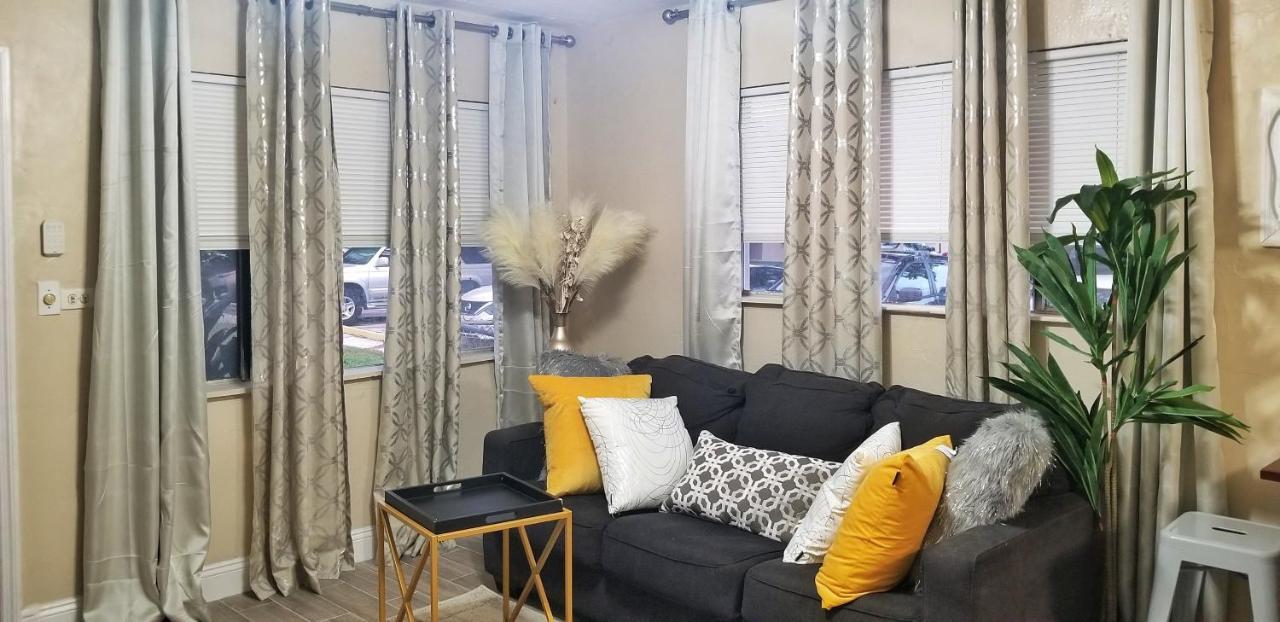 Very Glam Apartment 5 Miles From Hard Rock ハリウッド エクステリア 写真