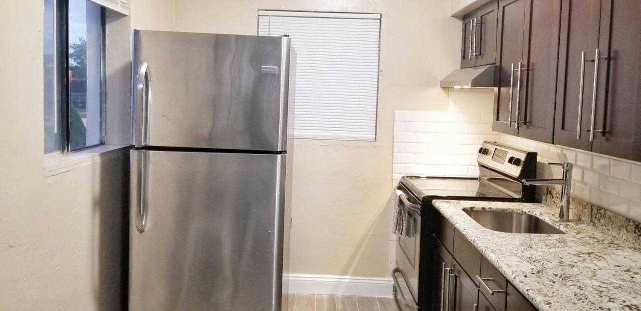 Very Glam Apartment 5 Miles From Hard Rock ハリウッド エクステリア 写真